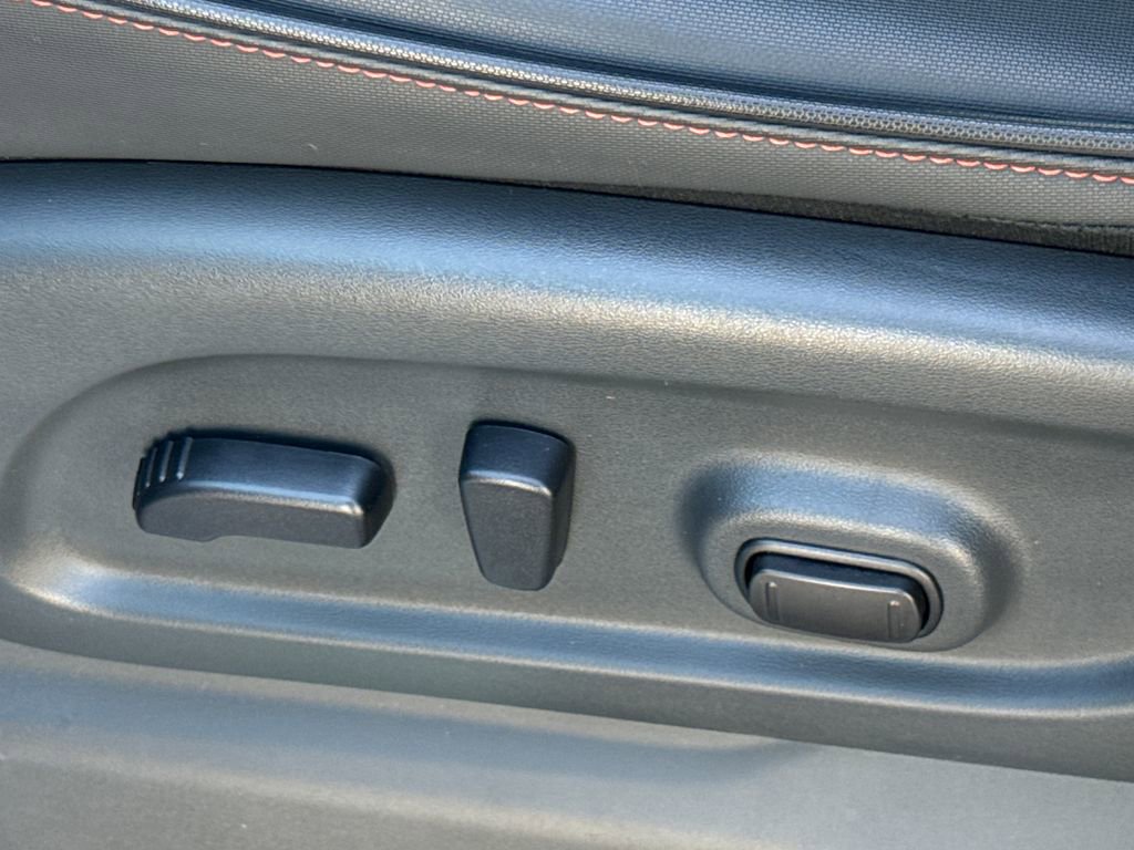 Used 2024 Nissan Titan PRO-4X image 24