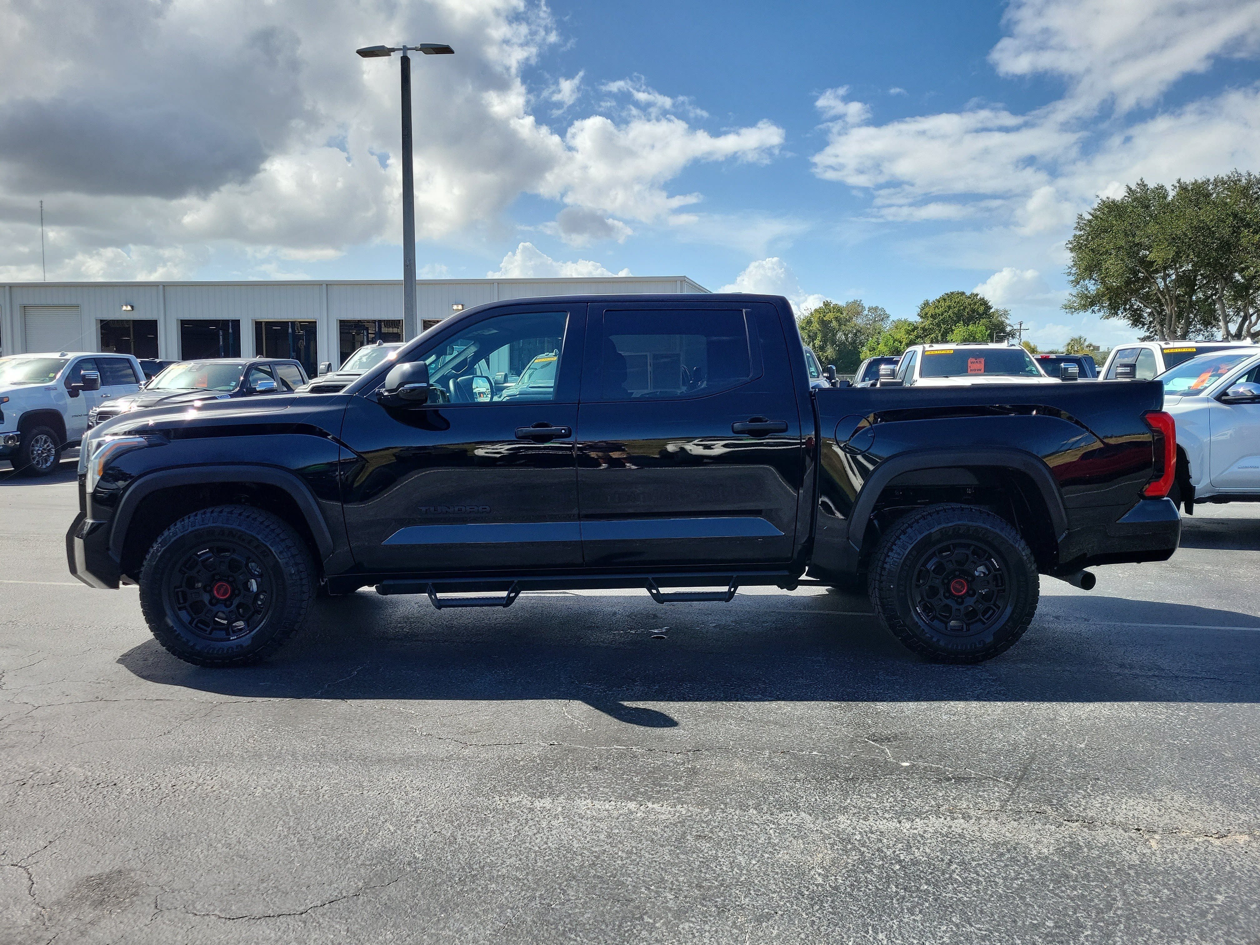 Used 2026 Toyota Tundra SR5 w/ SR5 Convenience Package AWD/4WD image 6