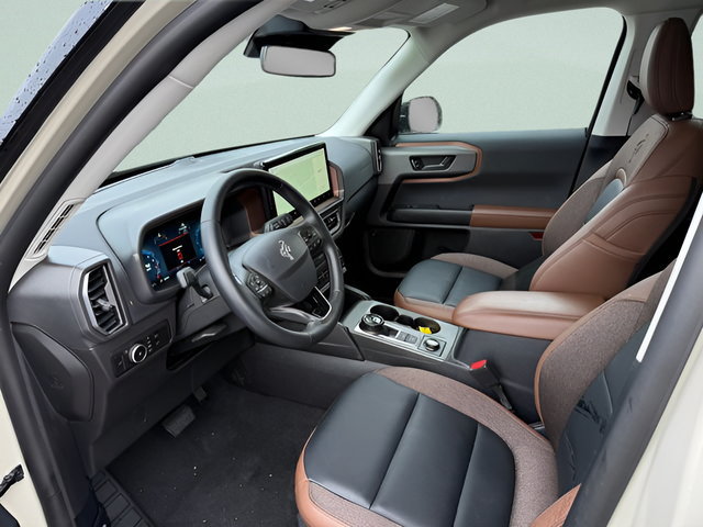Certified 2025 Ford Bronco Sport Outer Banks w/ Outer Banks Tech Package+ AWD/4WD image 4