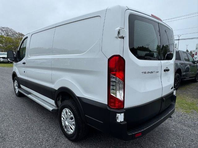 Certified 2025 Ford Transit 250 Low Roof w/ Exterior Upgrade Package RWD image 4