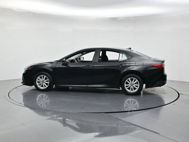 Used 2025 Toyota Camry LE FWD image 7