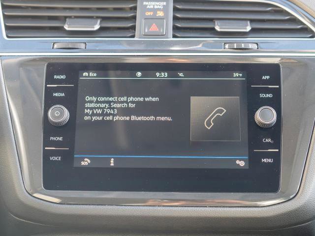 Used 2023 Volkswagen Tiguan SE w/ Panoramic Sunroof Package image 26