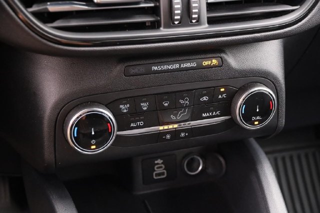Certified 2025 Ford Escape ST-Line AWD/4WD image 16