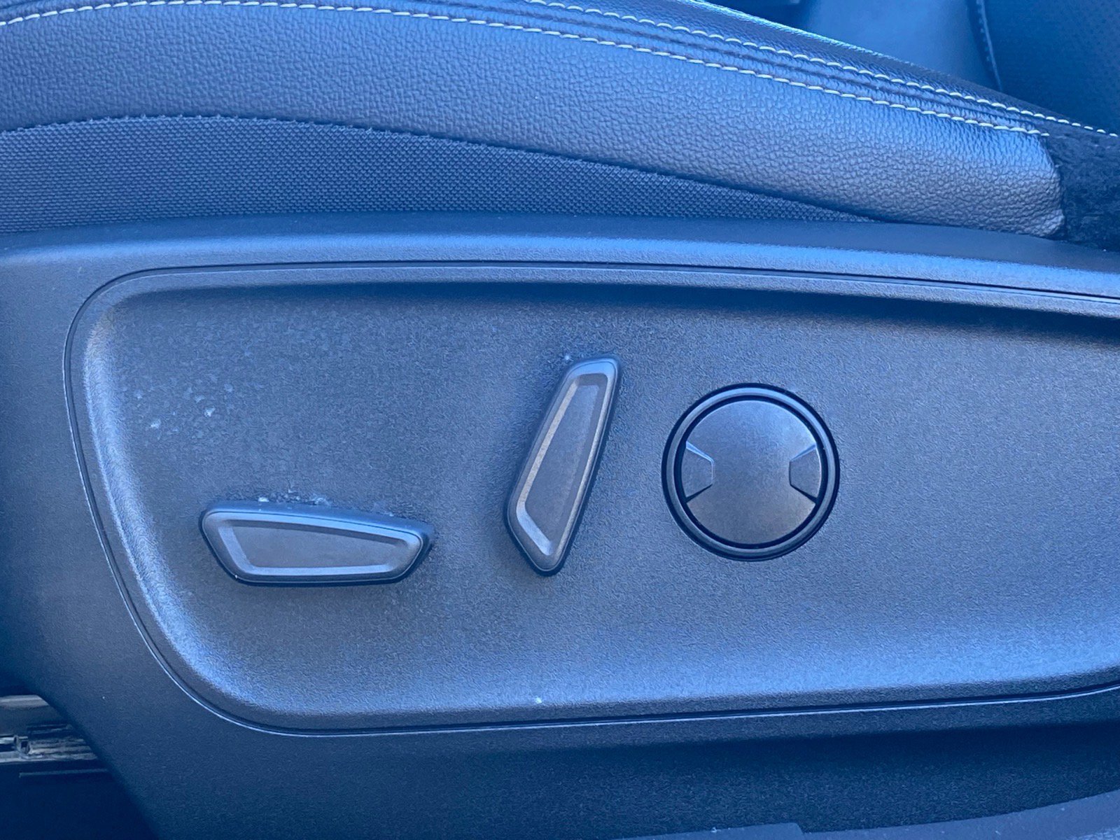 Certified 2023 Ford Escape Platinum w/ Premium Technology Package image 15