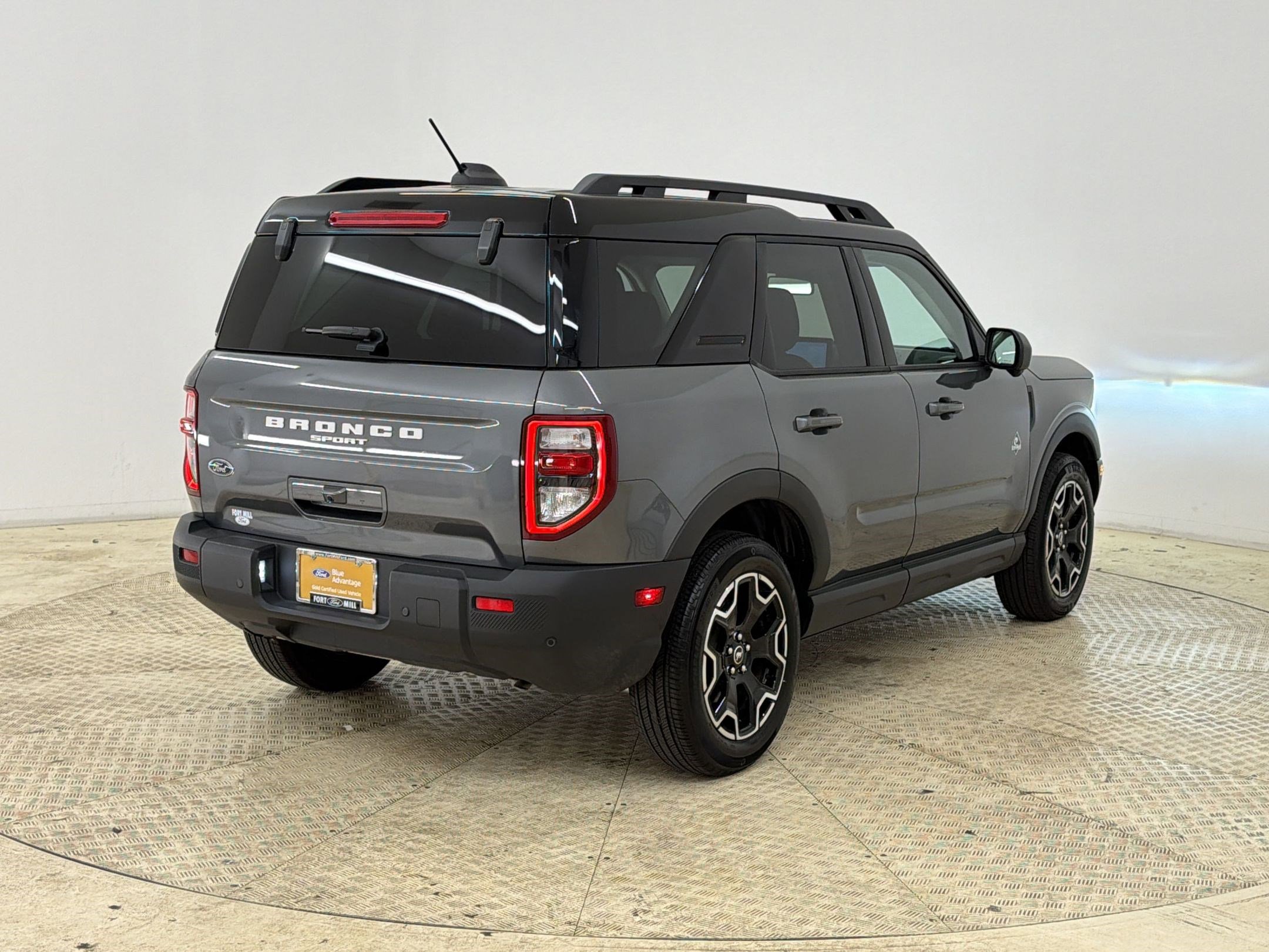 Certified 2025 Ford Bronco Sport Outer Banks w/ Outer Banks Tech Package+ image 9