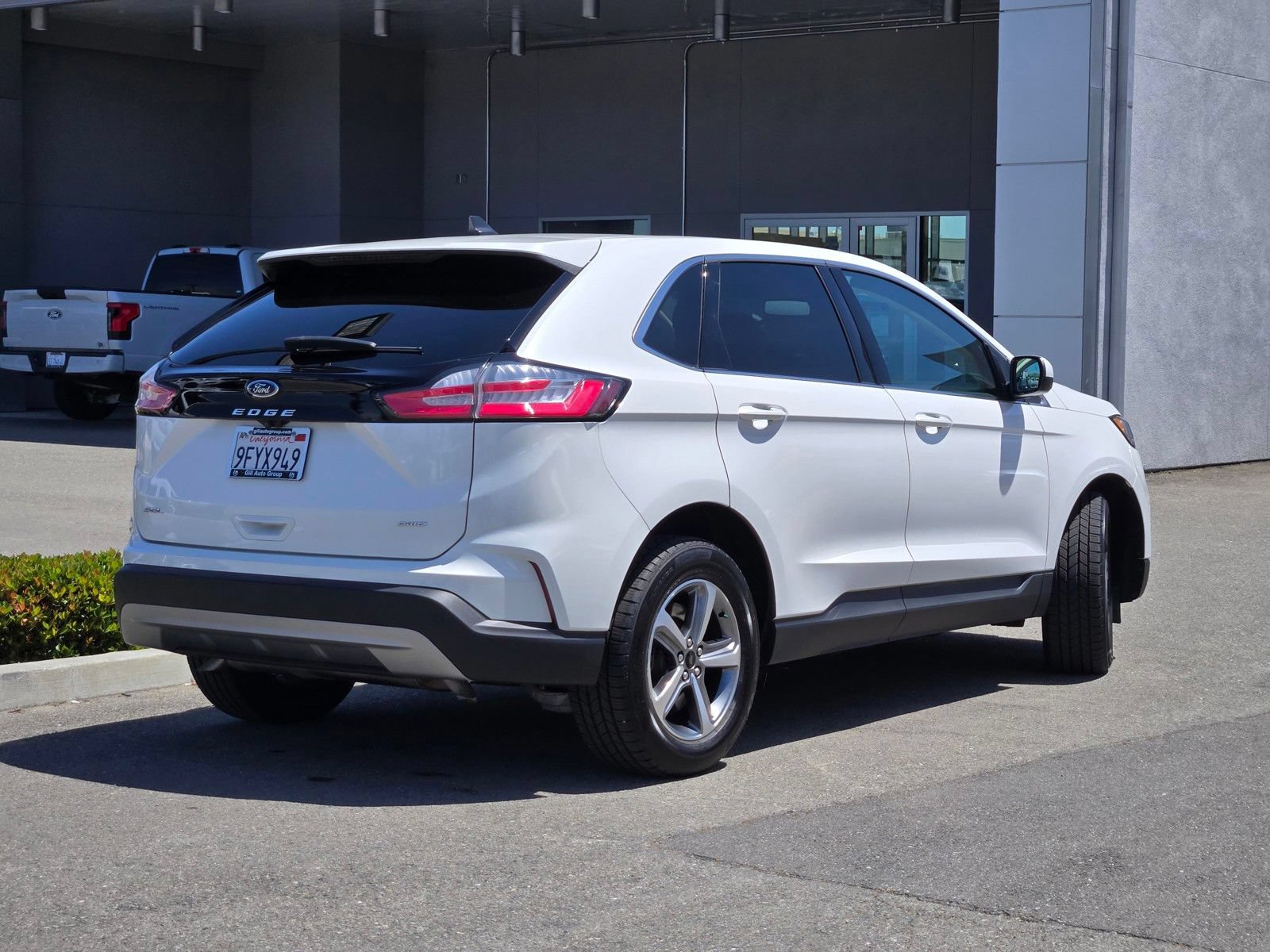 Certified 2023 Ford Edge SEL w/ Convenience Package AWD/4WD image 4