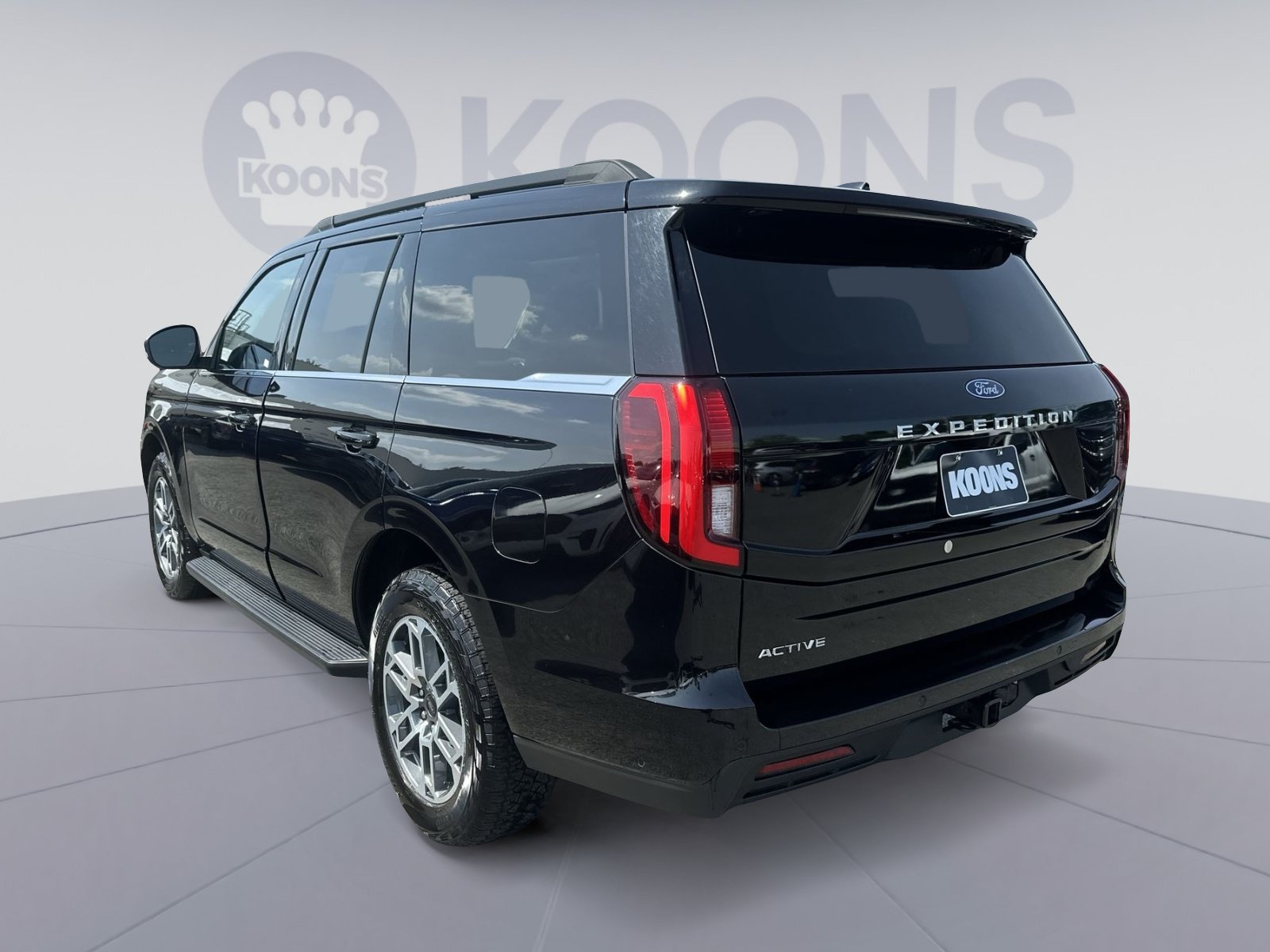 Certified 2025 Ford Expedition Active AWD/4WD image 14