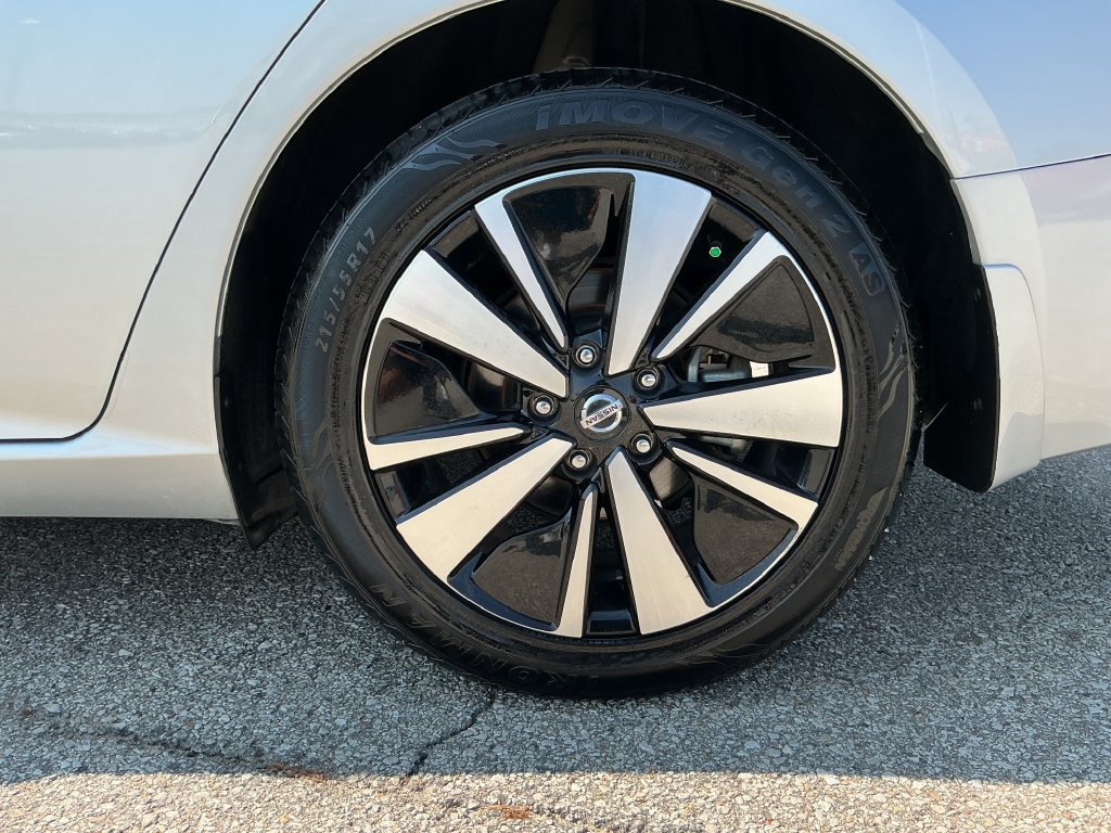 Used 2022 Nissan Altima 2.5 SL FWD image 10