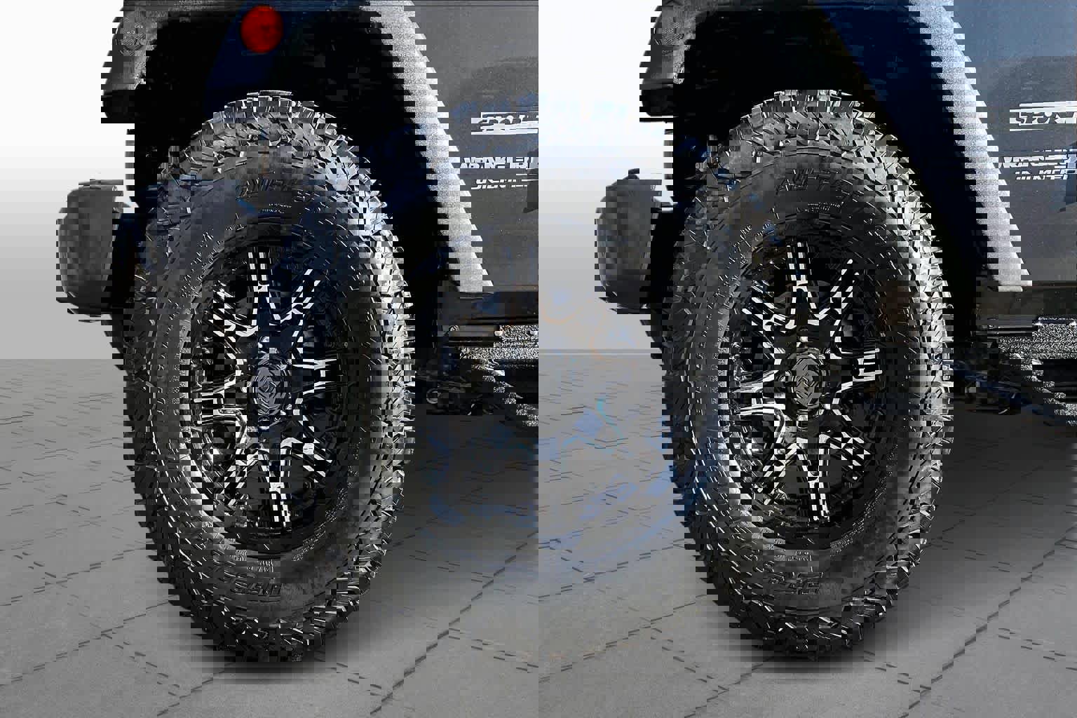 Used 2018 Jeep Wrangler Unlimited Sport S image 13