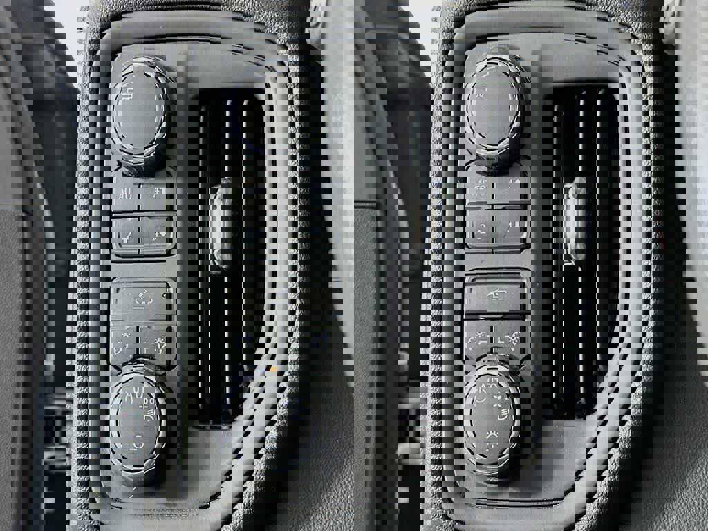 Used 2024 Chevrolet Silverado 1500 Custom Trail Boss image 26