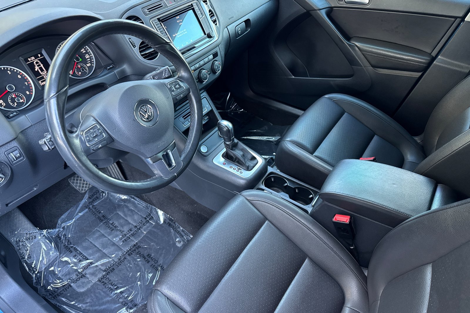 Used 2017 Volkswagen Tiguan S FWD image 11