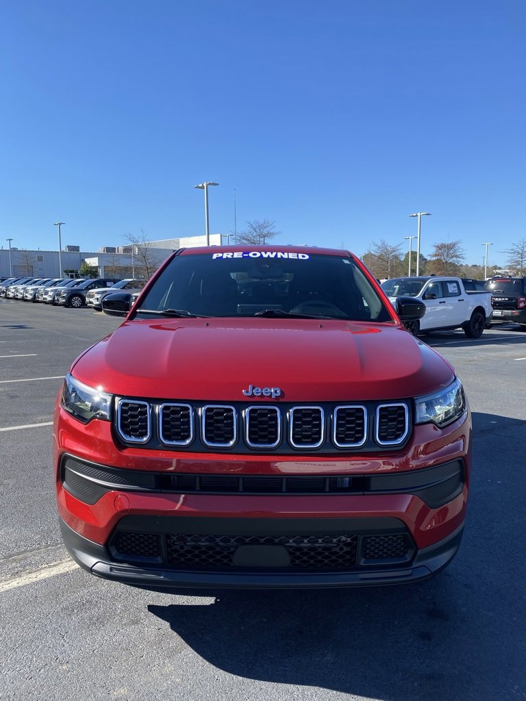 Used 2024 Jeep Compass Sport image 8