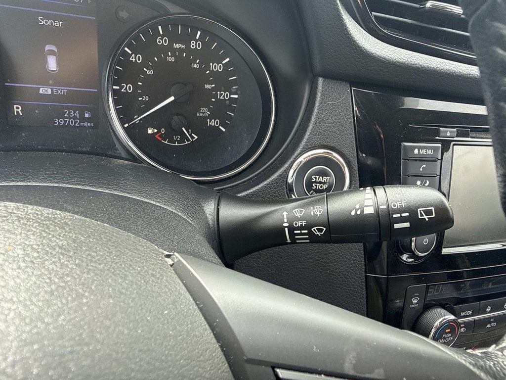 Used 2020 Nissan Rogue Sport SV w/ All-Weather Package AWD/4WD image 31