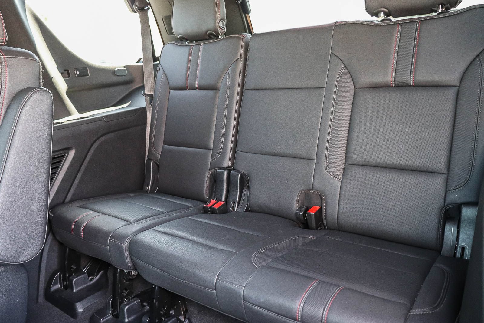 Used 2022 Chevrolet Tahoe RST w/ Luxury Package RWD image 18