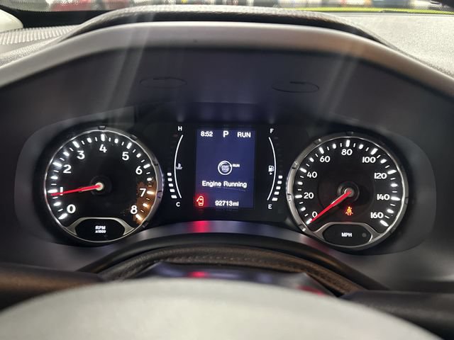 Used 2017 Jeep Renegade Latitude w/ Cold Weather Group FWD image 14
