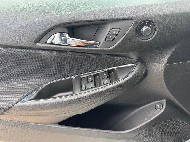 Used 2017 Chevrolet Cruze LS FWD image 17