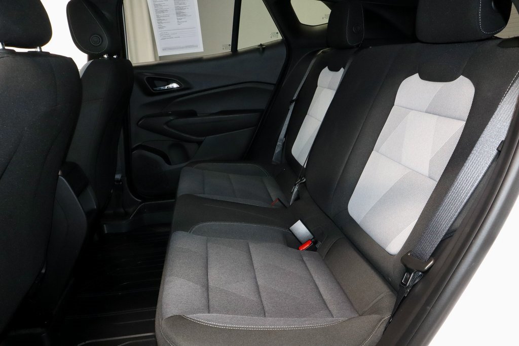 Used 2025 Chevrolet Trax RS w/ Driver Confidence Package image 22