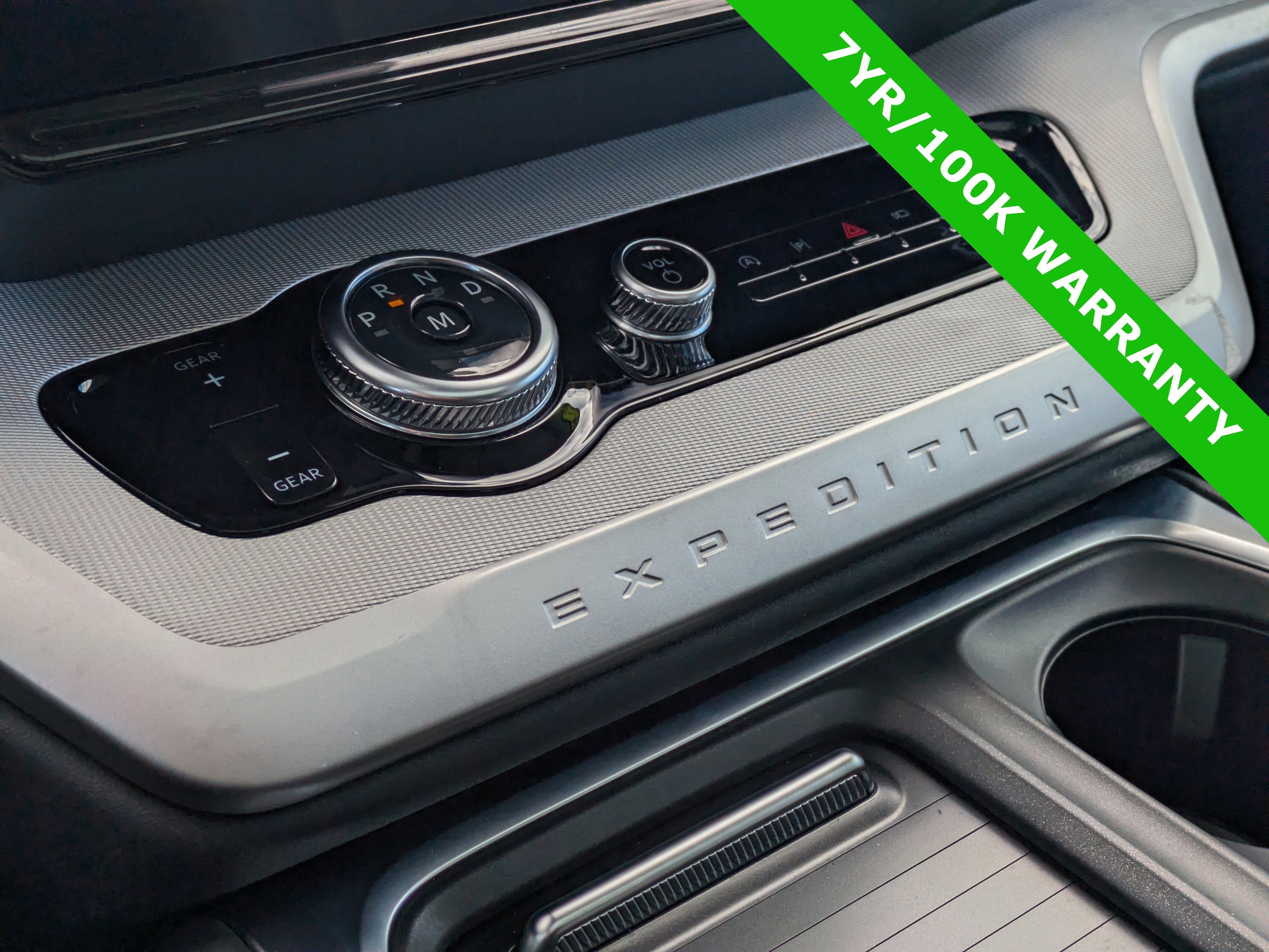 Certified 2025 Ford Expedition Active image 36