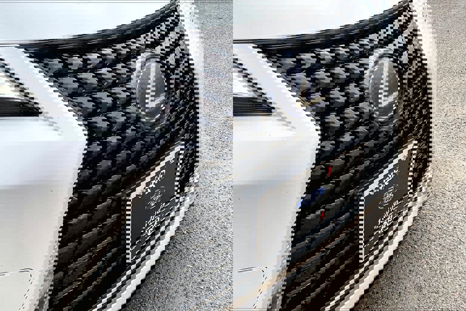 Used 2020 Lexus UX 250h w/ Premium Package image 29