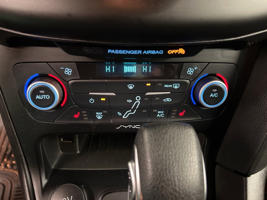 Certified 2018 Ford Focus SE w/ Cold Weather Package image 13