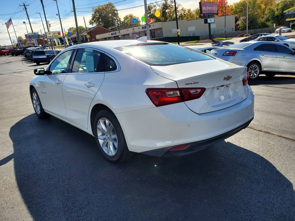 Used 2024 Chevrolet Malibu LT image 3
