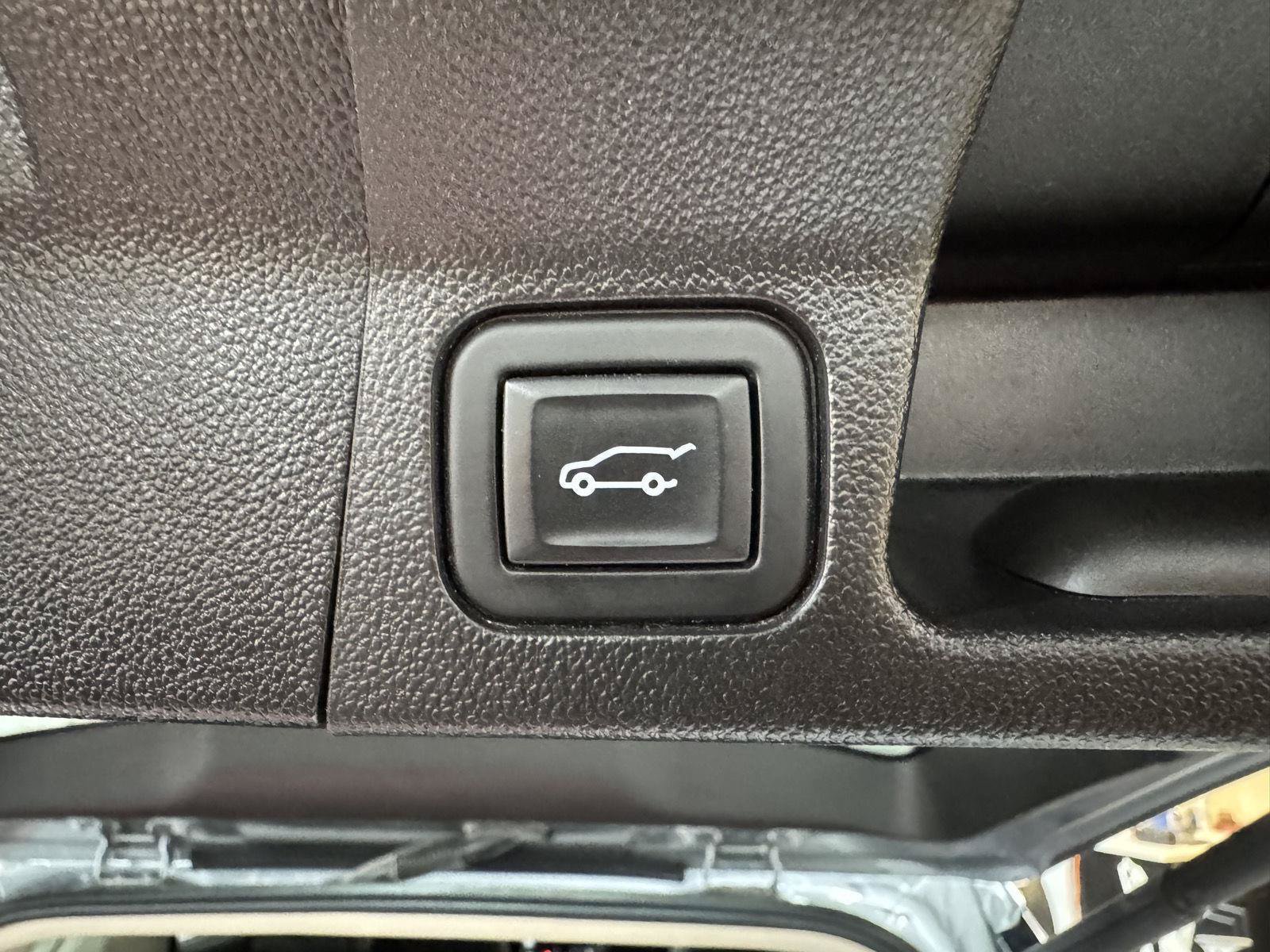 Used 2023 GMC Acadia Denali w/ Trailering Package AWD/4WD image 50