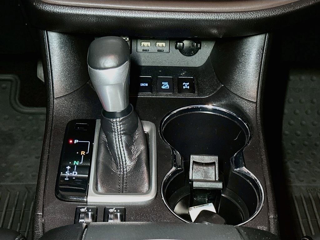 Used 2019 Toyota Highlander XLE image 35