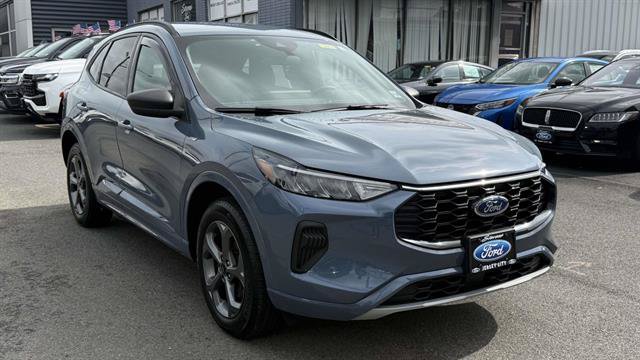 Certified 2024 Ford Escape ST-Line w/ Tech Pack #1 AWD/4WD image 1