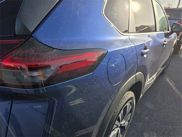 Used 2023 Nissan Rogue SV image 8