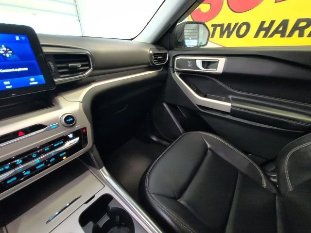 Certified 2021 Ford Explorer XLT image 25