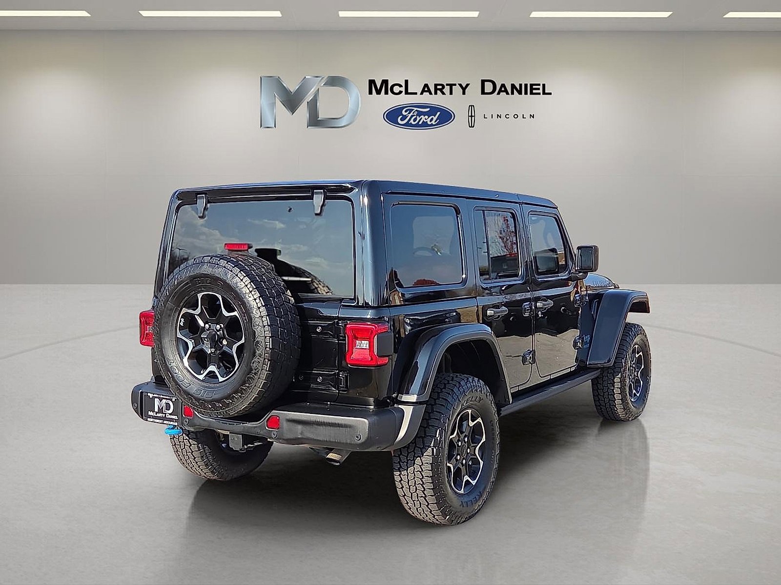 Used 2021 Jeep Wrangler Unlimited Rubicon 4xe w/ Steel Bumper Group image 5