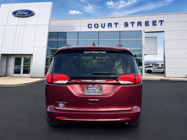 Used 2021 Chrysler Voyager Lxi FWD image 6