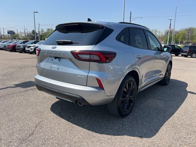 Certified 2023 Ford Escape ST-Line Elite w/ Premium Technology Package AWD/4WD image 4