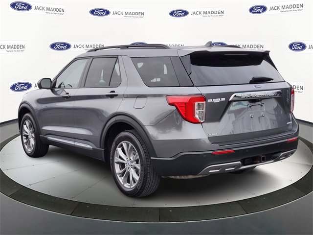 Certified 2022 Ford Explorer XLT w/ Equipment Group 202A image 3