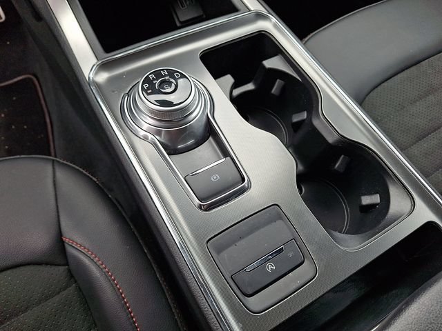Certified 2024 Ford Edge ST-Line AWD/4WD image 30