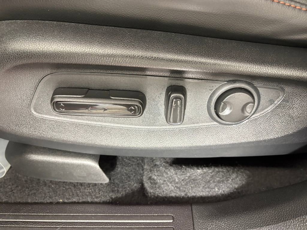 Used 2025 Honda CR-V Sport Touring image 14