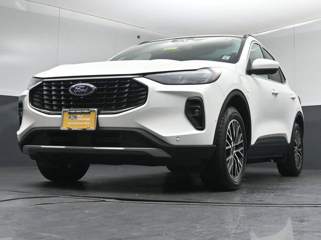 Certified 2024 Ford Escape SE w/ PHEV Premium Package image 2