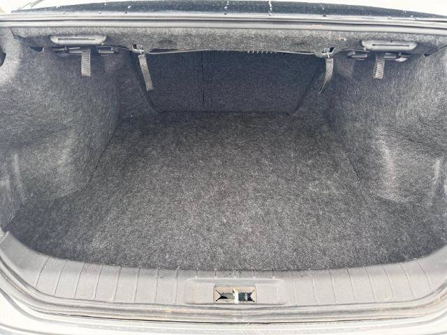 Used 2022 Nissan Maxima SR w/ Sport Mat Group FWD image 18