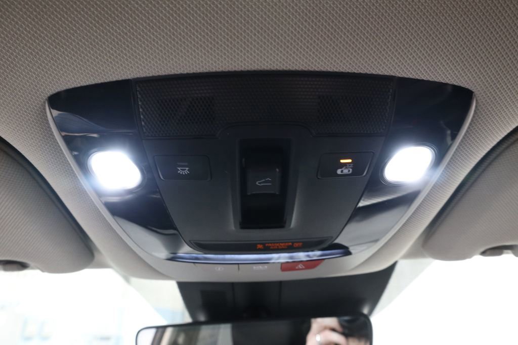 Used 2023 Kia Sorento SX image 37