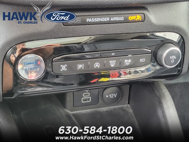 Certified 2024 Ford Escape Platinum w/ Class II Trailer Tow Package AWD/4WD image 16