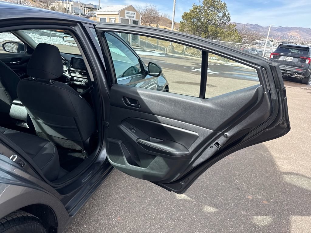 Used 2024 Nissan Altima 2.5 SV image 22