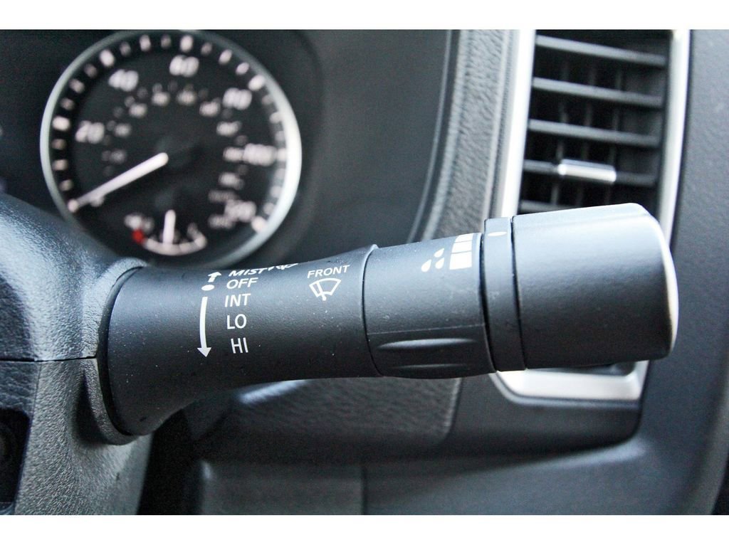 Used 2024 Nissan Frontier SV w/ SV Convenience Package image 18