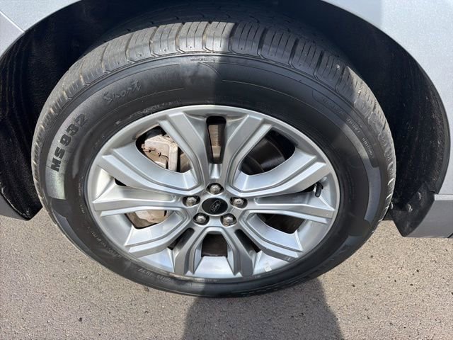 Certified 2024 Ford Edge Titanium image 11