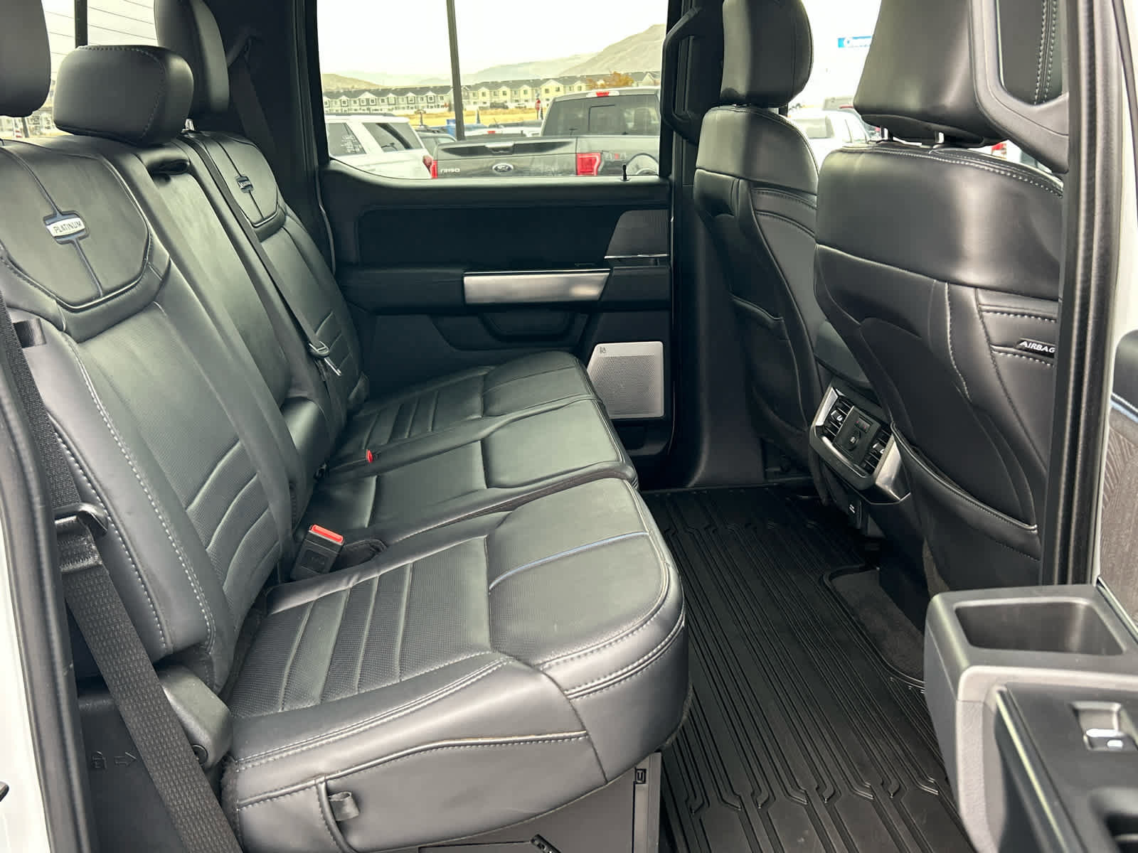 Certified 2025 Ford F350 Platinum w/ FX4 Off-Road Package image 24