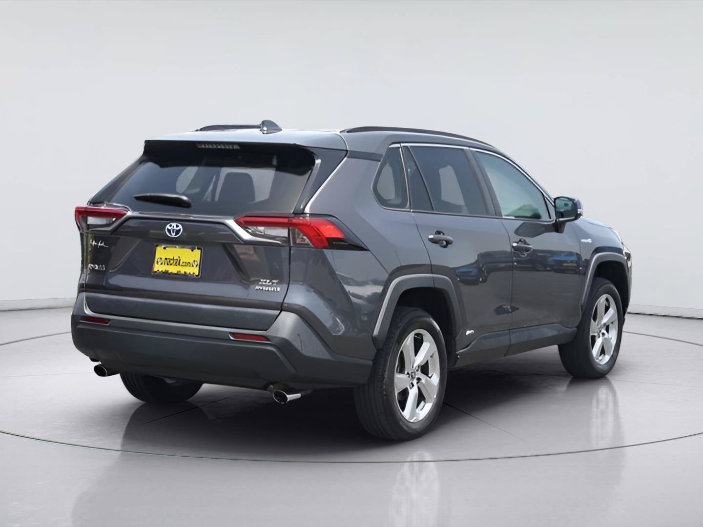 Used 2021 Toyota RAV4 XLE Premium AWD/4WD image 6