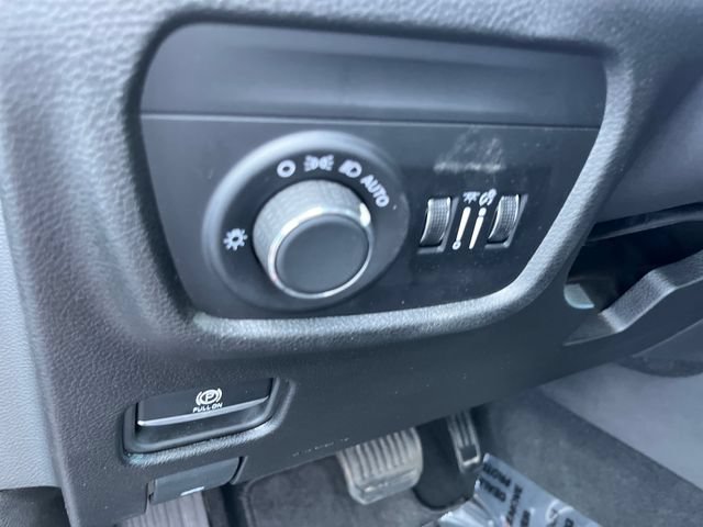 Used 2024 Jeep Grand Cherokee Altitude AWD/4WD image 27