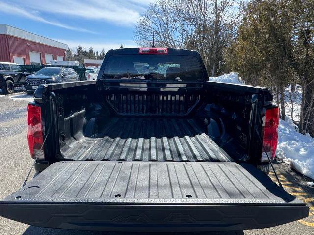 Used 2024 Chevrolet Colorado W/T image 7