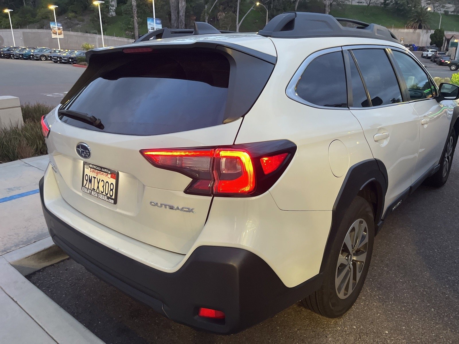 Used 2024 Subaru Outback Premium image 6