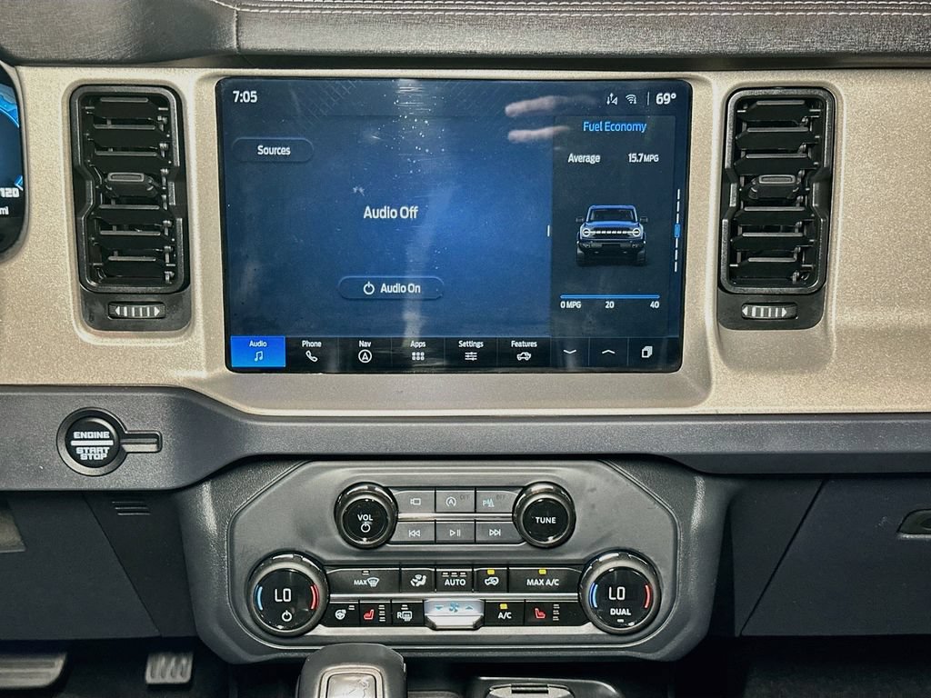 Certified 2025 Ford Bronco Outer Banks AWD/4WD image 12