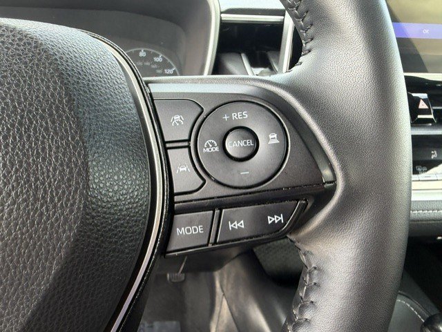 Used 2023 Toyota Corolla SE w/ SE Premium Package FWD image 17